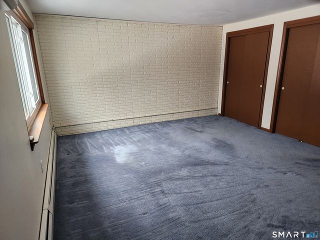 83 Churchill Way 83, Newington, CT 06111