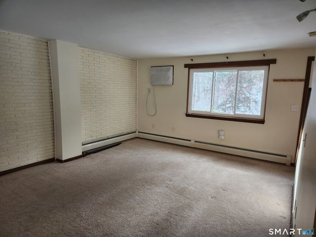 83 Churchill Way 83, Newington, CT 06111