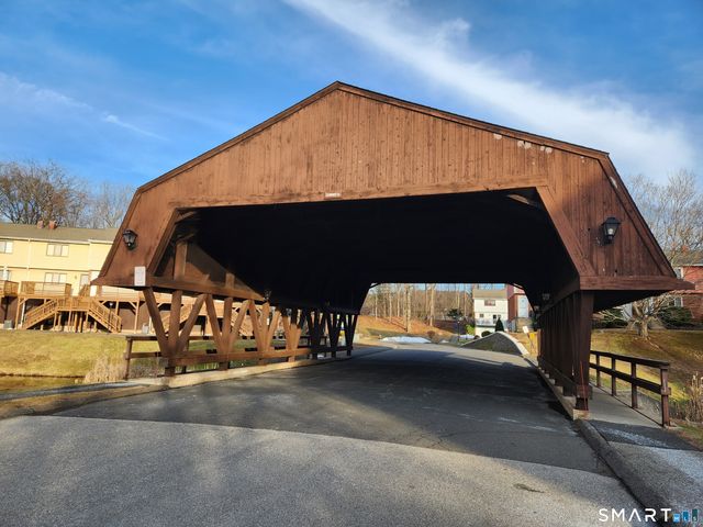 83 Churchill Way 83, Newington, CT 06111