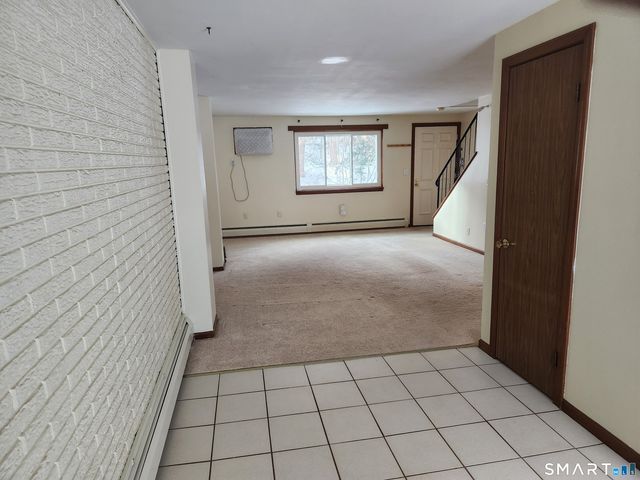 83 Churchill Way 83, Newington, CT 06111