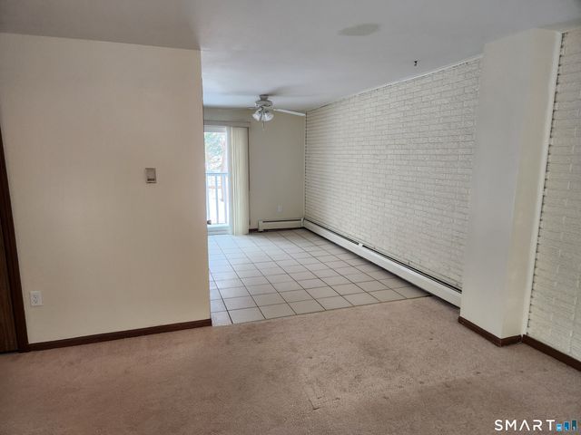 83 Churchill Way 83, Newington, CT 06111