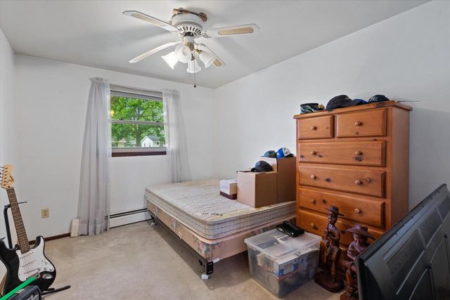 1504 COMMANCHE AVENUE, Green Bay, WI 54313