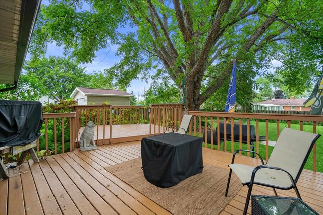 1504 COMMANCHE AVENUE, Green Bay, WI 54313