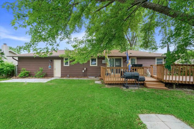 1504 COMMANCHE AVENUE, Green Bay, WI 54313
