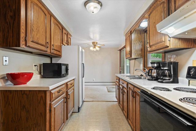 1504 COMMANCHE AVENUE, Green Bay, WI 54313
