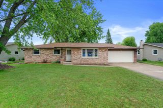 1504 COMMANCHE AVENUE, Green Bay, WI 54313