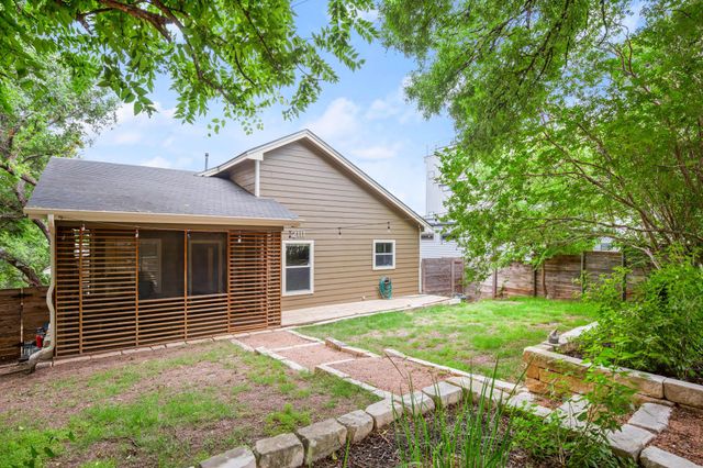 2111 E 8th ST, Austin, TX 78702