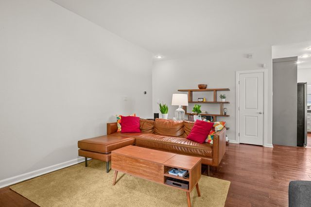 2111 E 8th ST, Austin, TX 78702