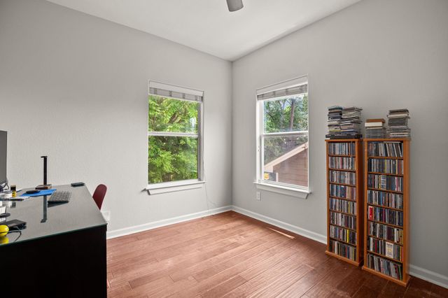 2111 E 8th ST, Austin, TX 78702