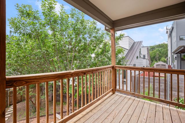 2111 E 8th ST, Austin, TX 78702