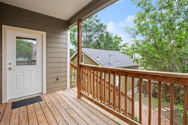 2111 E 8th ST, Austin, TX 78702
