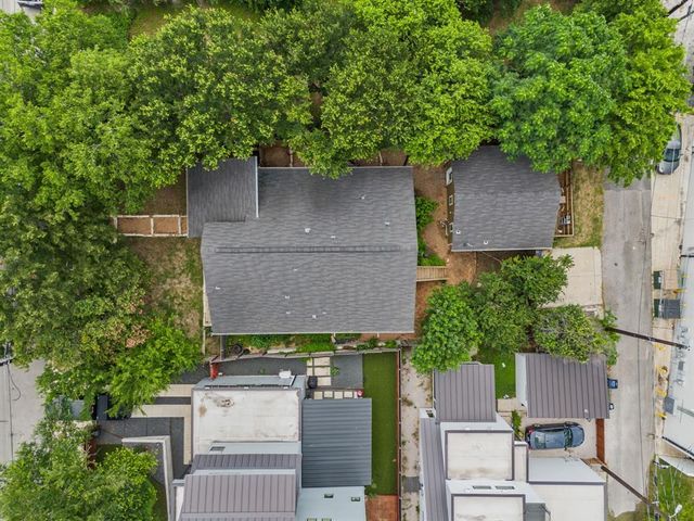 2111 E 8th ST, Austin, TX 78702