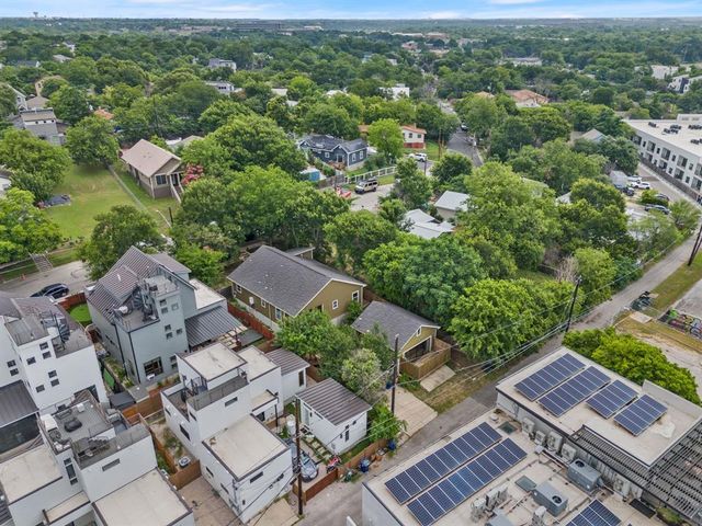 2111 E 8th ST, Austin, TX 78702