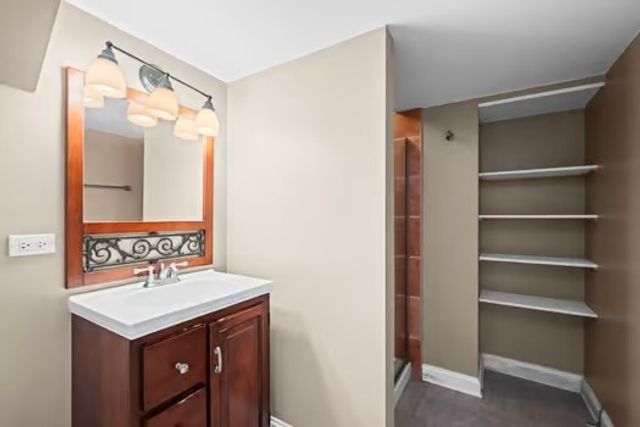 2690 Crestwood Lane, Riverwoods, IL 60015