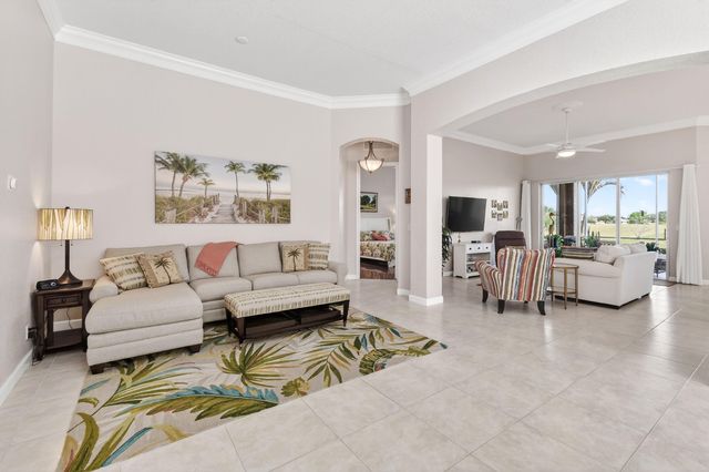 332 NW Stratford Lane, Port St. Lucie, Port St Lucie, FL 34983
