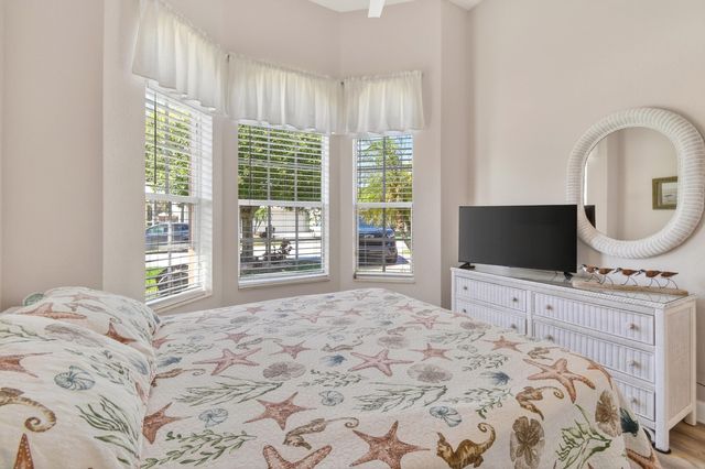 332 NW Stratford Lane, Port St. Lucie, Port St Lucie, FL 34983