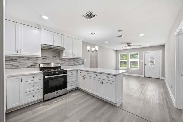 8129 Linda Vista Road, Houston, TX 77028