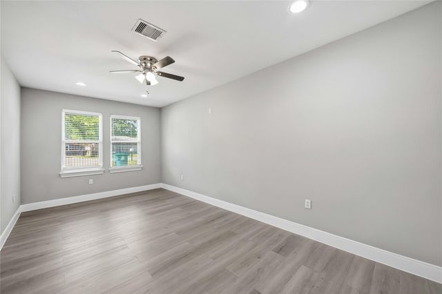 8129 Linda Vista Road, Houston, TX 77028