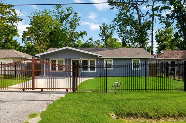 8129 Linda Vista Road, Houston, TX 77028