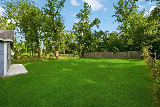 8129 Linda Vista Road, Houston, TX 77028
