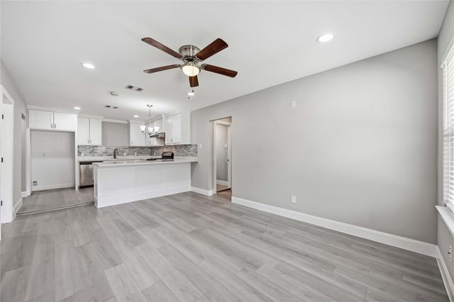 8129 Linda Vista Road, Houston, TX 77028