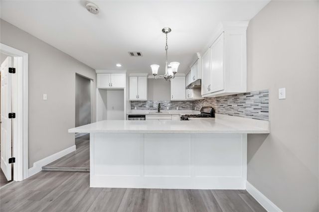 8129 Linda Vista Road, Houston, TX 77028