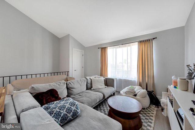 2606 PARRISH ST, Philadelphia, PA 19130