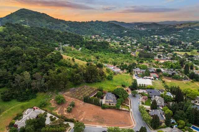 640 Sparhawk Drive, Morgan Hill, CA 95037