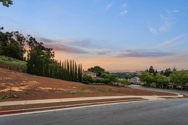 640 Sparhawk Drive, Morgan Hill, CA 95037