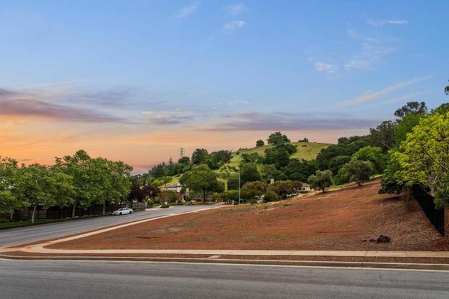 640 Sparhawk Drive, Morgan Hill, CA 95037