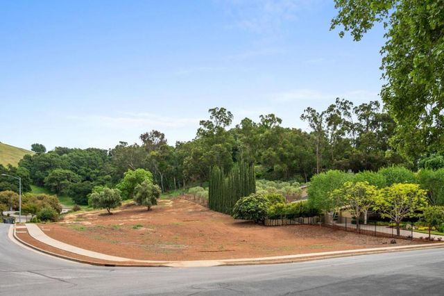 640 Sparhawk Drive, Morgan Hill, CA 95037