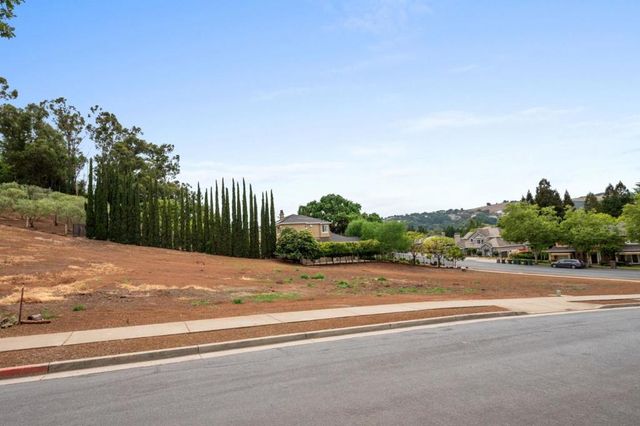 640 Sparhawk Drive, Morgan Hill, CA 95037