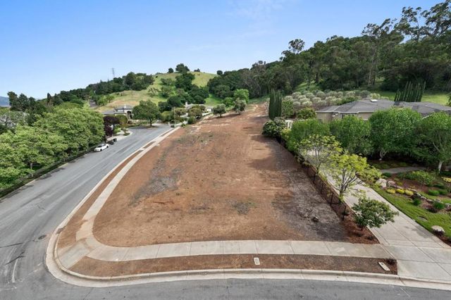 640 Sparhawk Drive, Morgan Hill, CA 95037