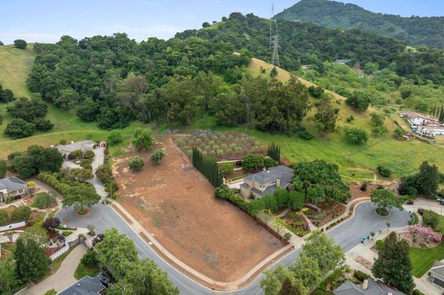 640 Sparhawk Drive, Morgan Hill, CA 95037