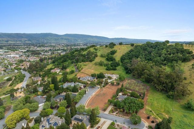 640 Sparhawk Drive, Morgan Hill, CA 95037