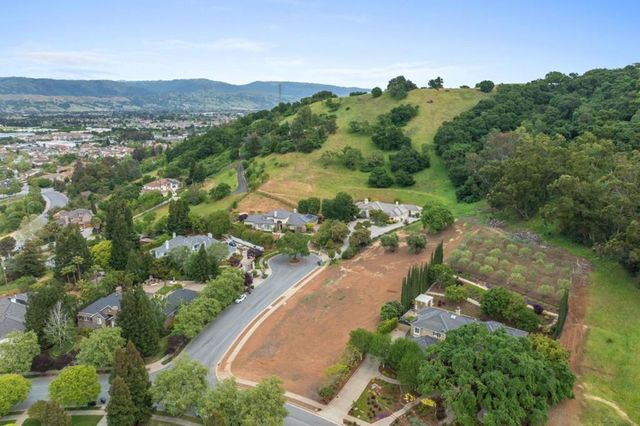 640 Sparhawk Drive, Morgan Hill, CA 95037