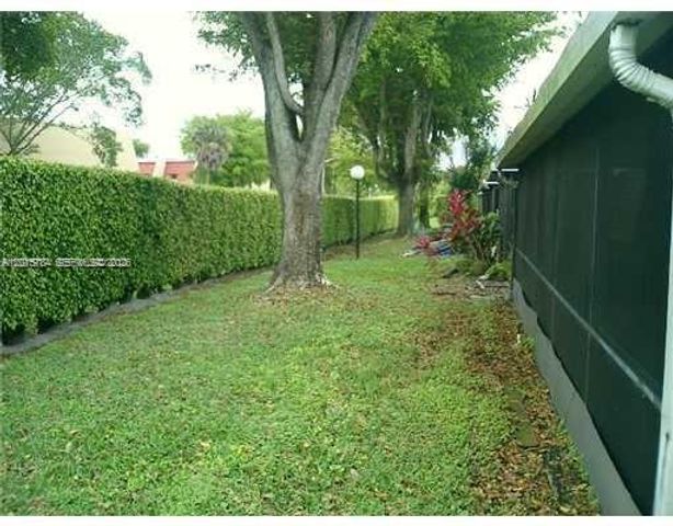 5702 Swordfish Cir, Tamarac, FL 33319