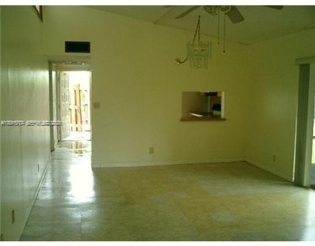5702 Swordfish Cir, Tamarac, FL 33319