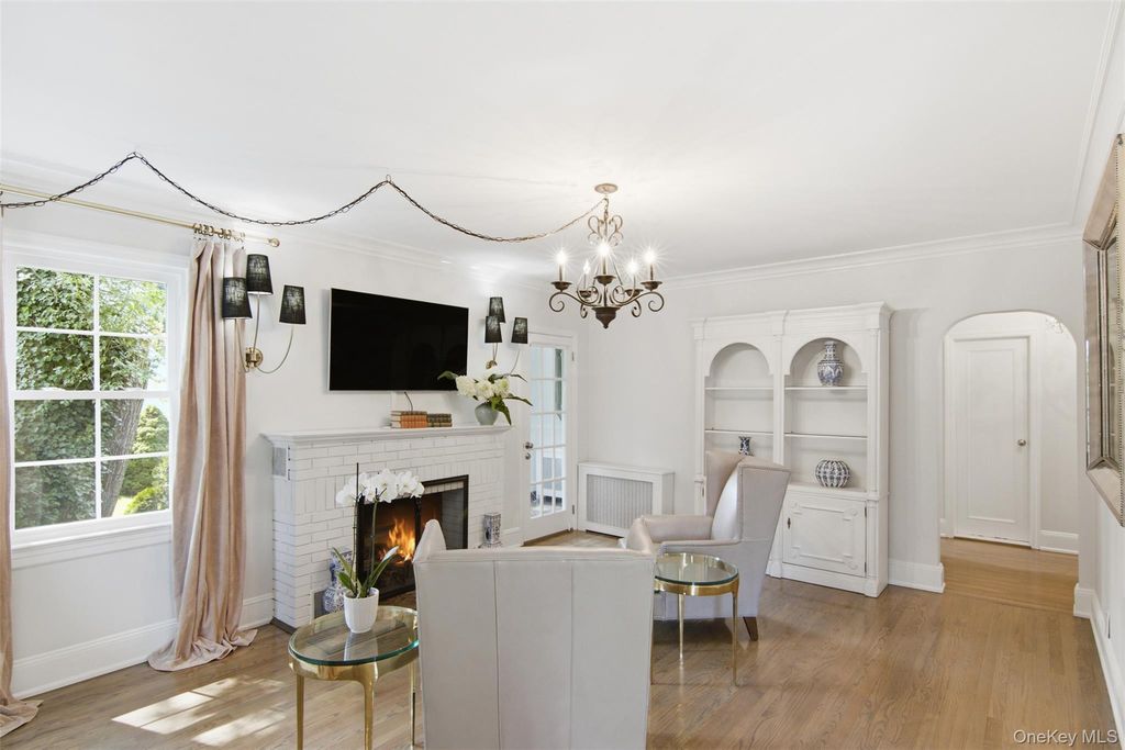32 Franklin Avenue, Sea Cliff, NY 11579 — photo 4