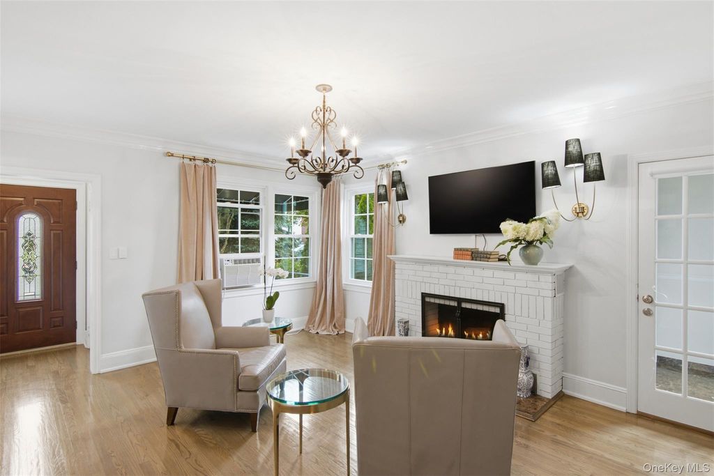 32 Franklin Avenue, Sea Cliff, NY 11579 — photo 5