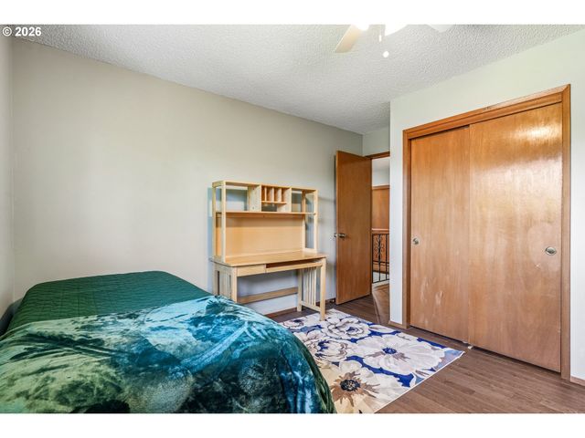 12215 Sw CRESMOOR Dr, Beaverton, OR 97008