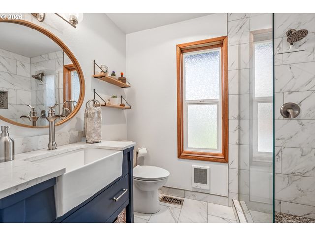 12215 Sw CRESMOOR Dr, Beaverton, OR 97008