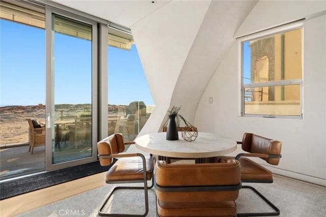 2144 E Oceanfront, Newport Beach, CA 92661