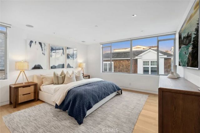 2144 E Oceanfront, Newport Beach, CA 92661