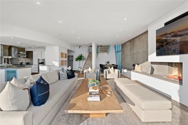 2144 E Oceanfront, Newport Beach, CA 92661