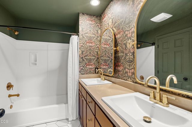 923 Bellview Avenue 2, Ashland, OR 97520