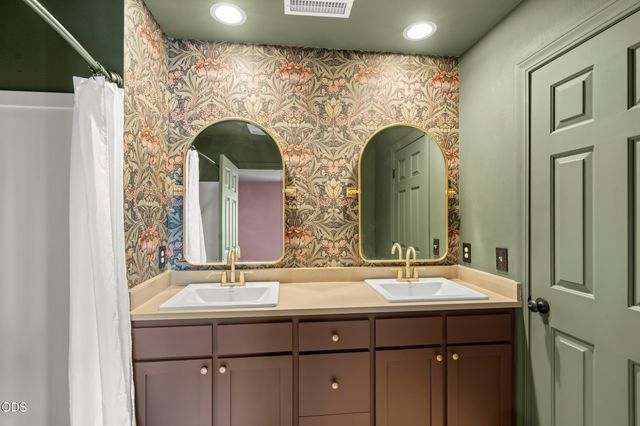 923 Bellview Avenue 2, Ashland, OR 97520