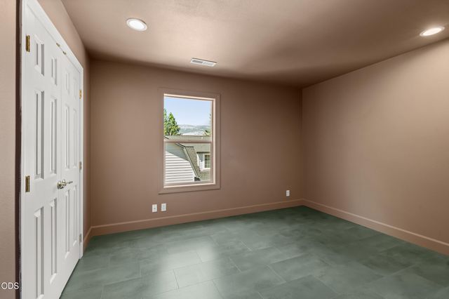 923 Bellview Avenue 2, Ashland, OR 97520