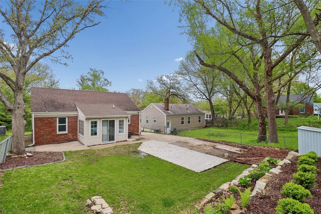 1404 Burlington Terrace, Des Moines, IA 50314