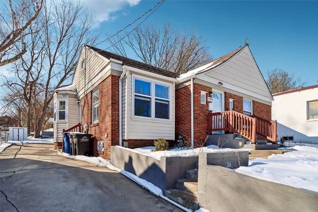 1404 Burlington Terrace, Des Moines, IA 50314